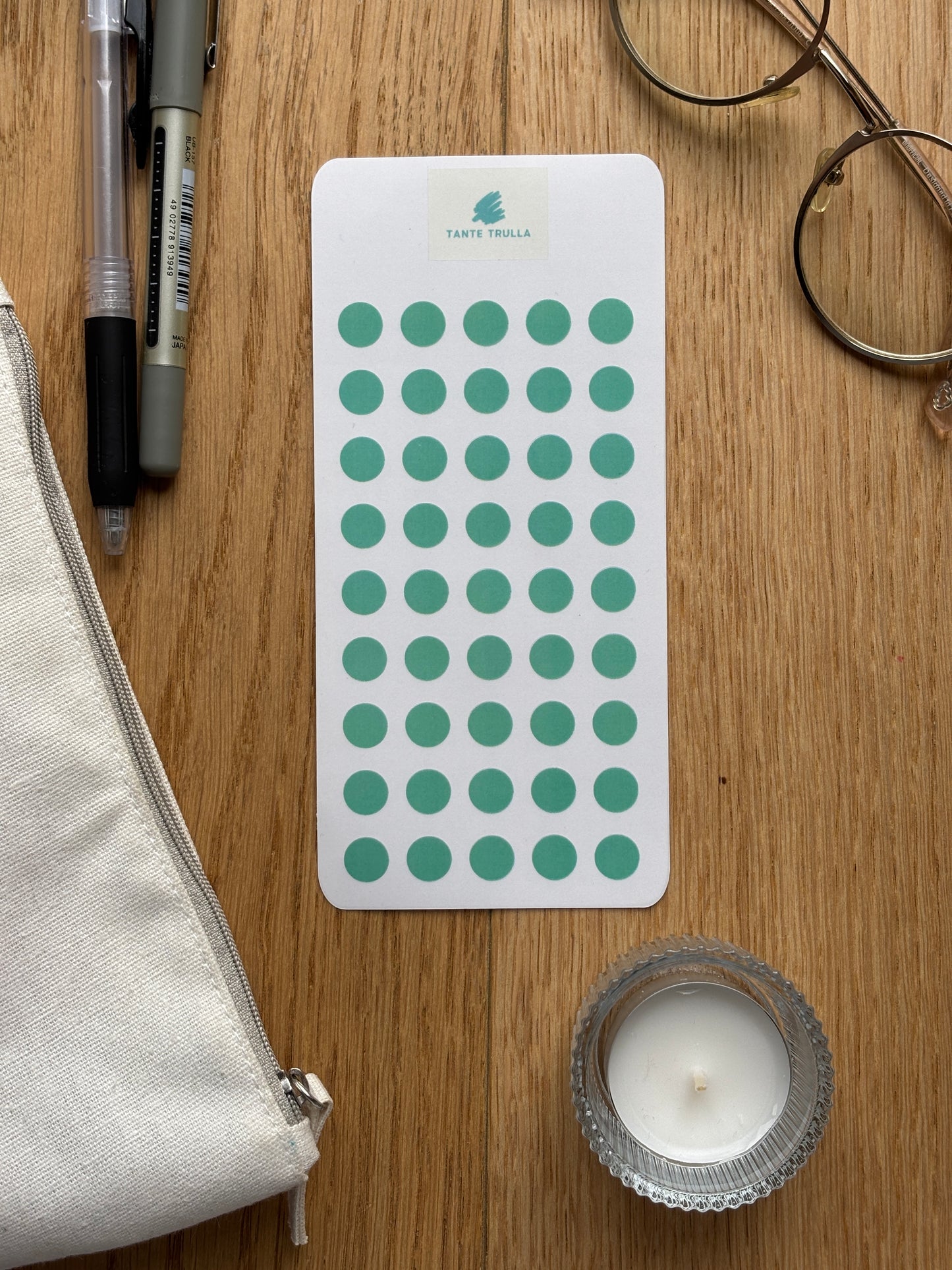 Just Dots | bright