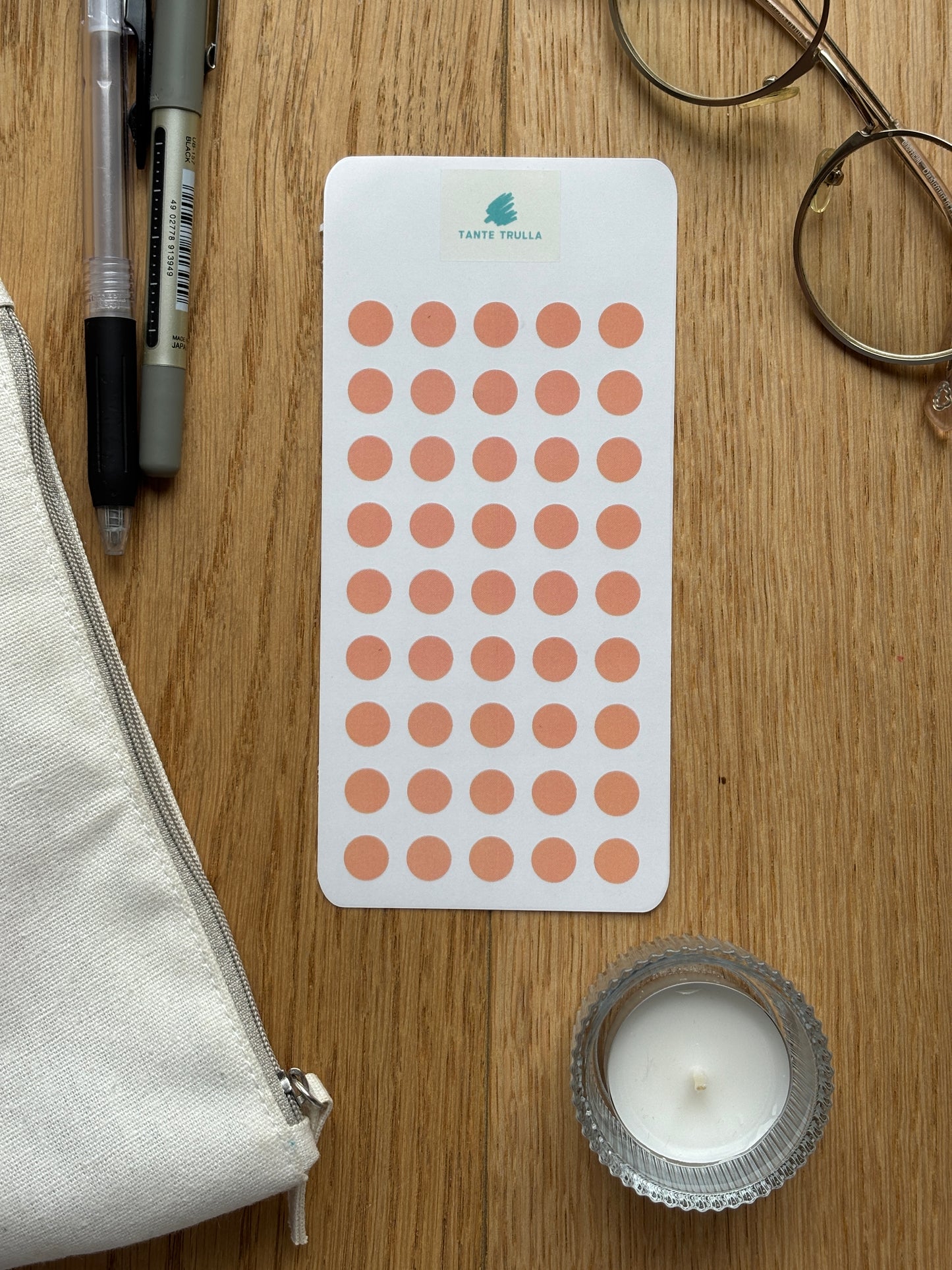Just Dots | bright